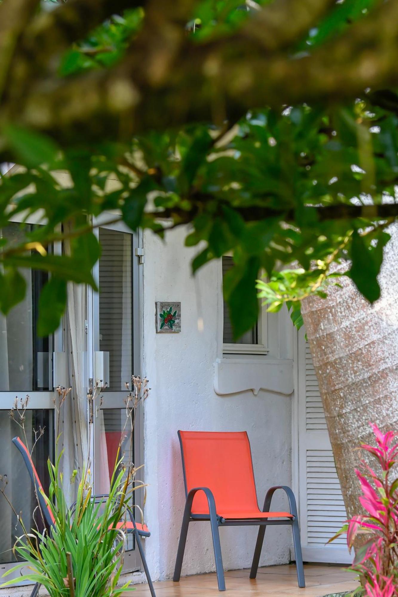 Le Medinilla Bed & Breakfast Bras-Panon Luaran gambar